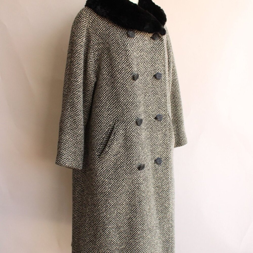 Vintage 1950s Coat, Bergdorf Goodman Black and White Tweed Wool Overcoat - Picture 3 of 13